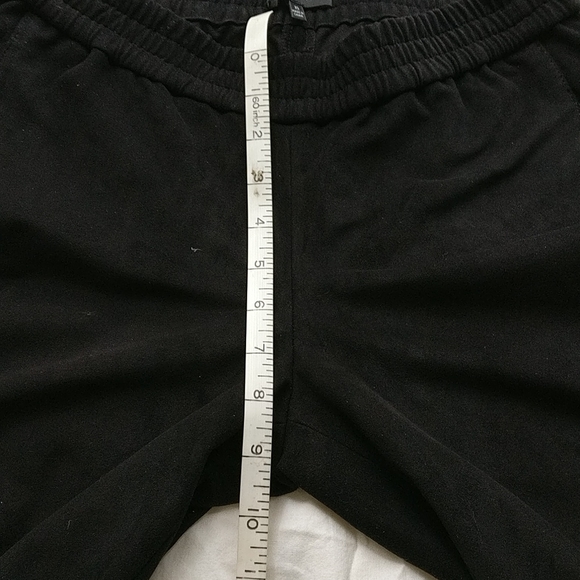 Aritzia Babaton black faux suede cropped jogger pants - Picture 6 of 10